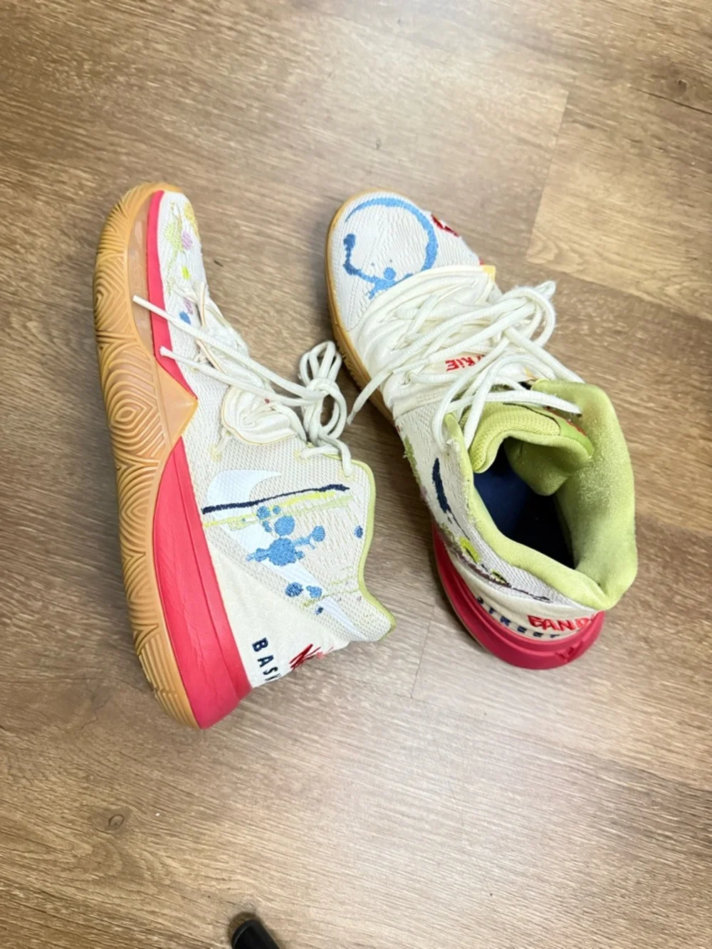 Nike Kyrie 5 x Bandulu Embroidered Splatters 2019 Size Men's  9.5 - Picture 5 of 9